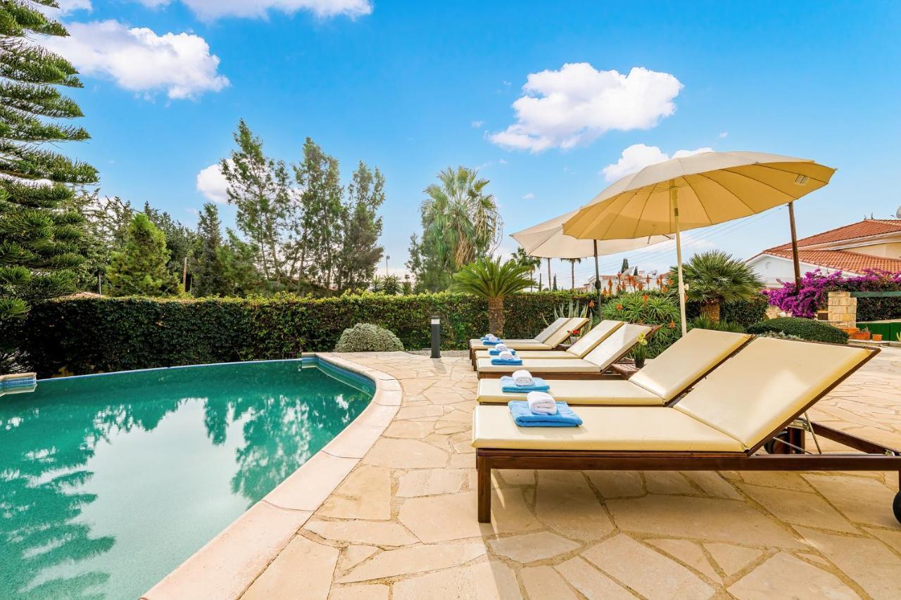 Villa Camelot By Ezoria Villas Coral Bay Buitenkant foto