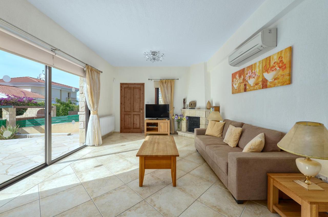 Villa Camelot By Ezoria Villas Coral Bay Buitenkant foto