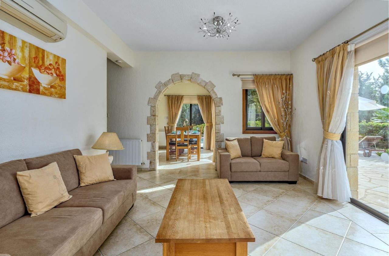 Villa Camelot By Ezoria Villas Coral Bay Buitenkant foto