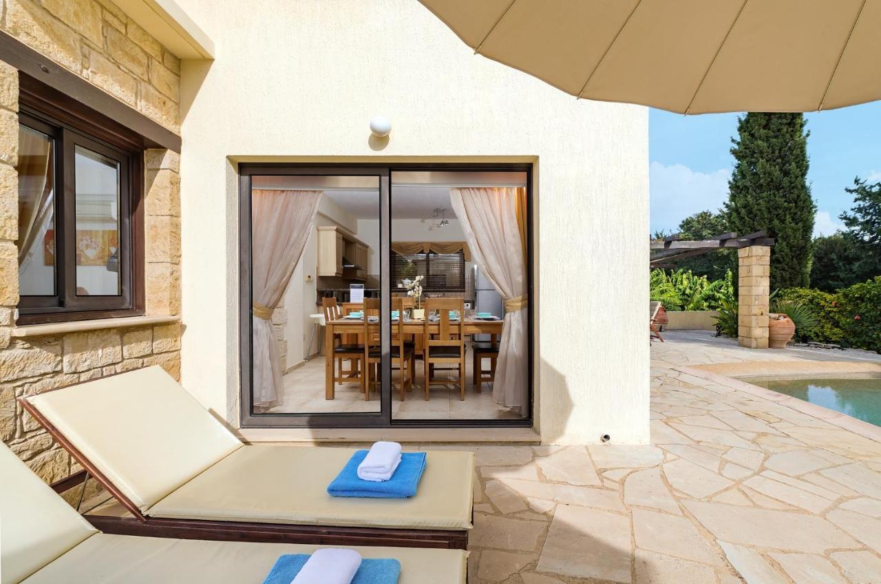 Villa Camelot By Ezoria Villas Coral Bay Buitenkant foto