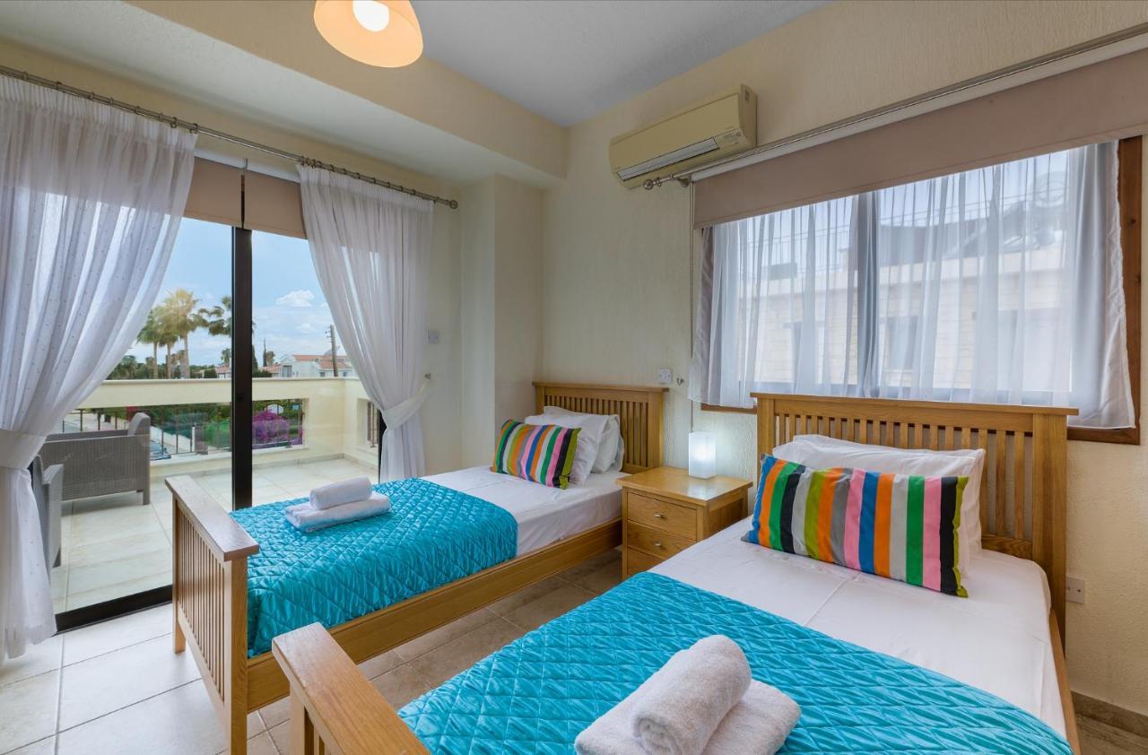 Villa Camelot By Ezoria Villas Coral Bay Buitenkant foto