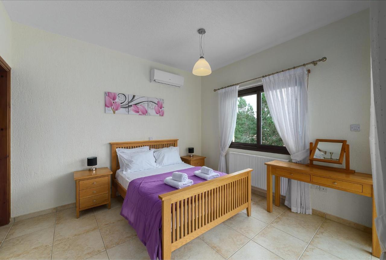 Villa Camelot By Ezoria Villas Coral Bay Buitenkant foto
