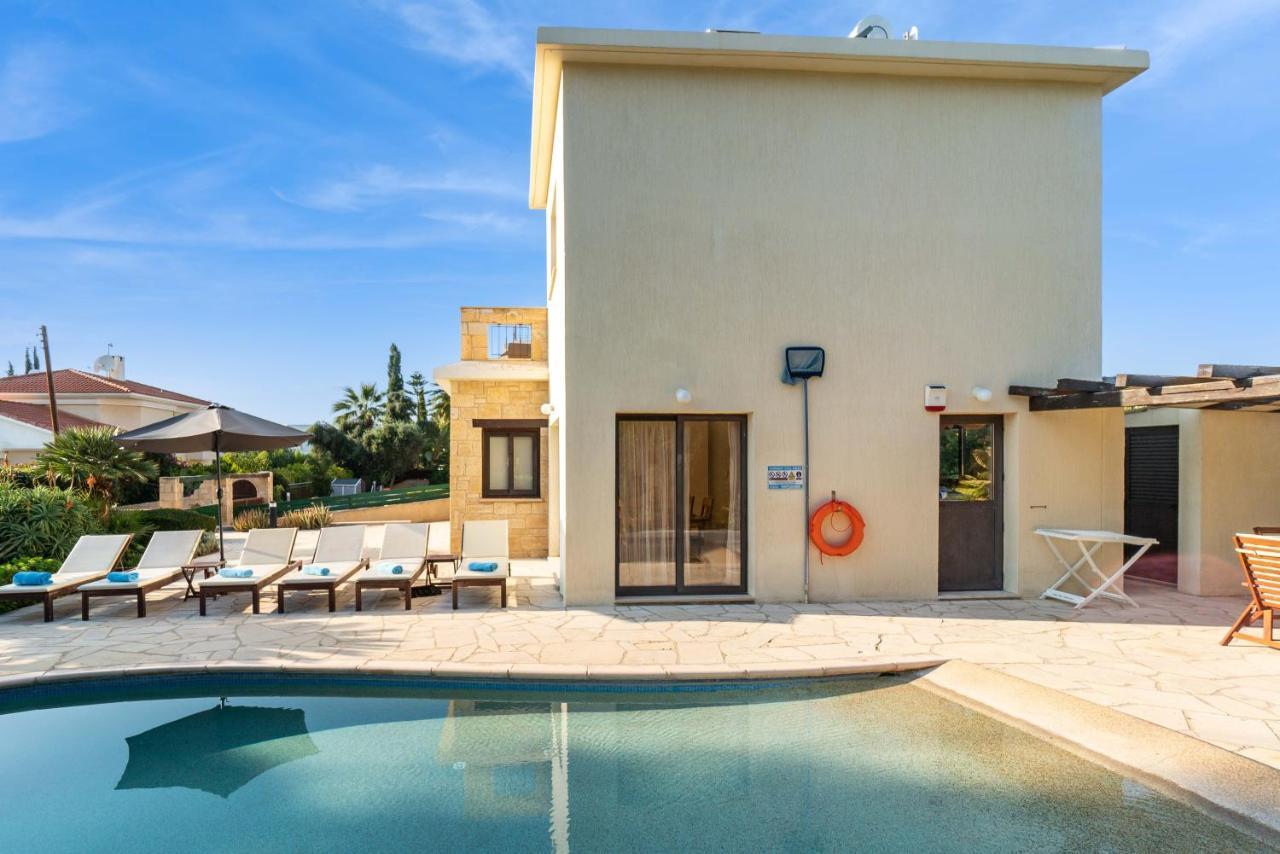 Villa Camelot By Ezoria Villas Coral Bay Buitenkant foto