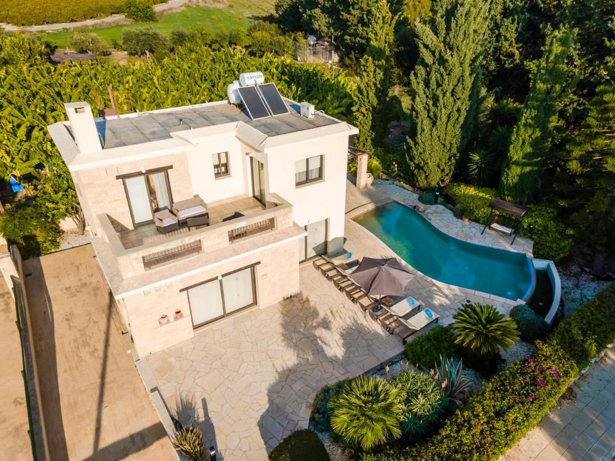 Villa Camelot By Ezoria Villas Coral Bay Buitenkant foto